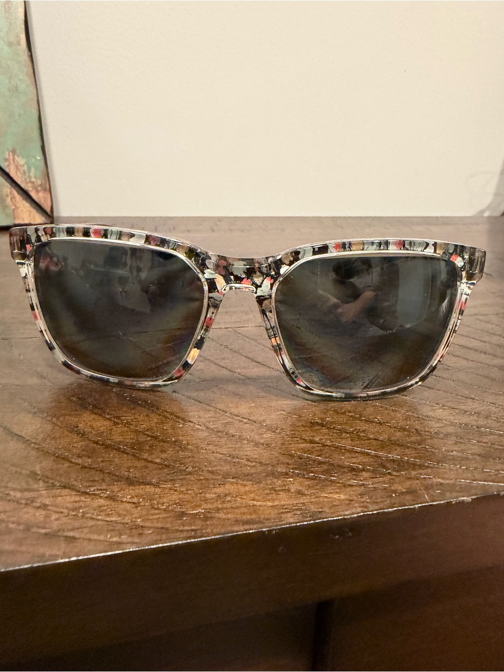 Dragon Unisex Sunglasses • Burgee ll 426 • Multicolor Floral • LIKE NEW